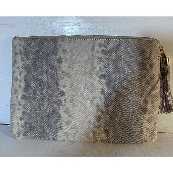Pocketbook Clutch G.i.L.l. Pebble Leather Resembling a Snow Leopard Leather - Picture 1 of 8